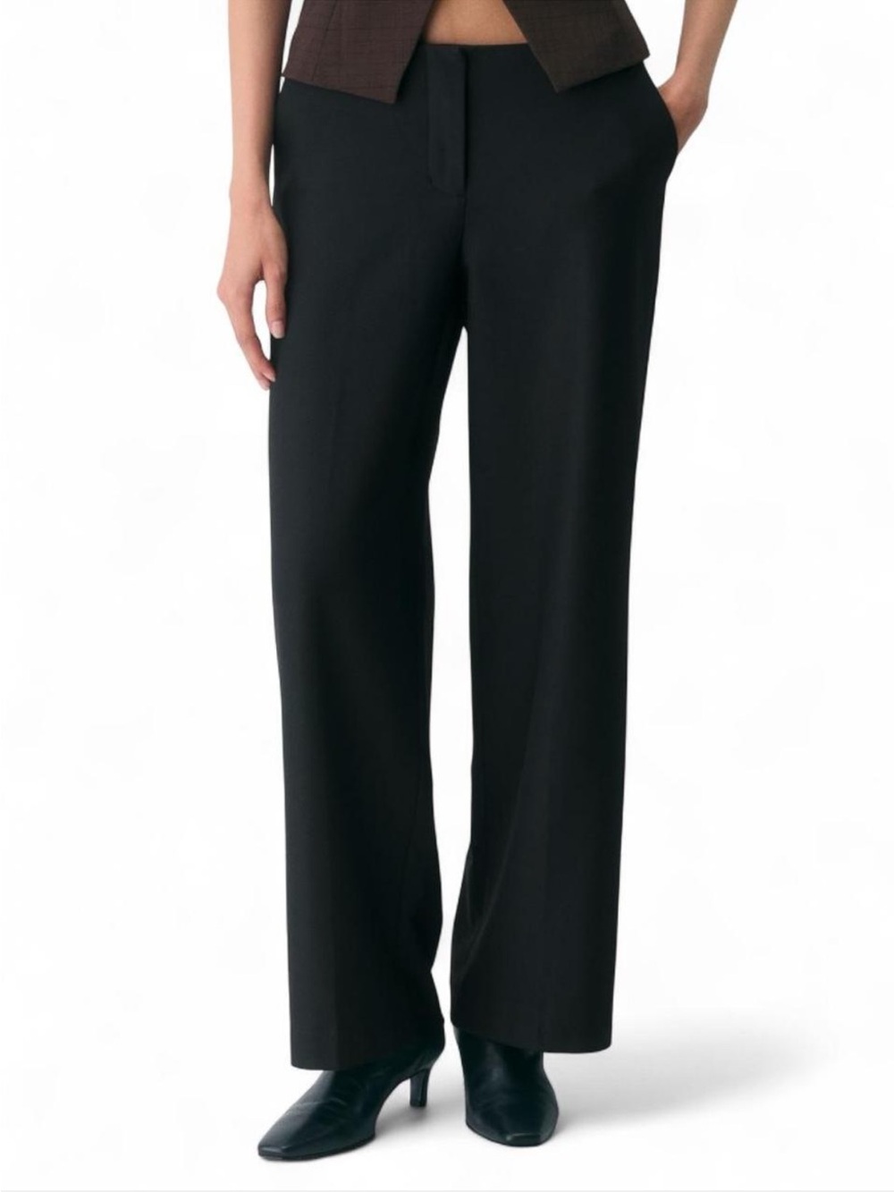 Aritzia Wilfred Ensemble Twill Black Pants
Size 8